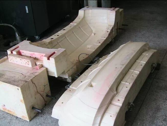 汽車保險杠手板硅膠3D復(fù)模.jpg 汽車保險杠手板硅膠3D復(fù)模.jpg